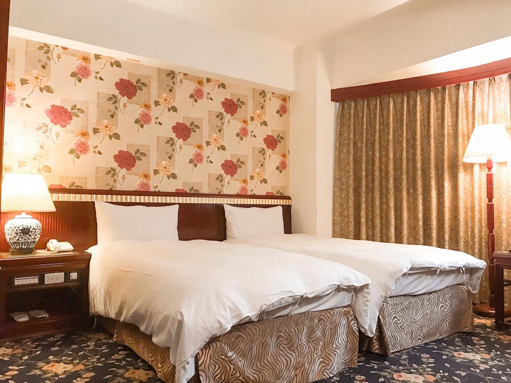 Kiwi Hotel Mrt Wenxin Branch Tchaj-čung Exteriér fotografie